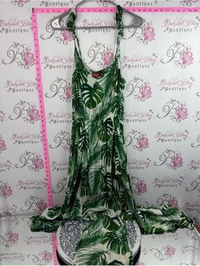 Guess dress leafs long flowy white Green Tropical Leaf Print Maxi Dress